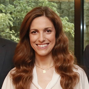 Claudia Rodrigues 300x300|Claudia-Rodrigues-547x470