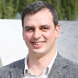 Rui Esteves 300x300|Rui-Esteves-547x470